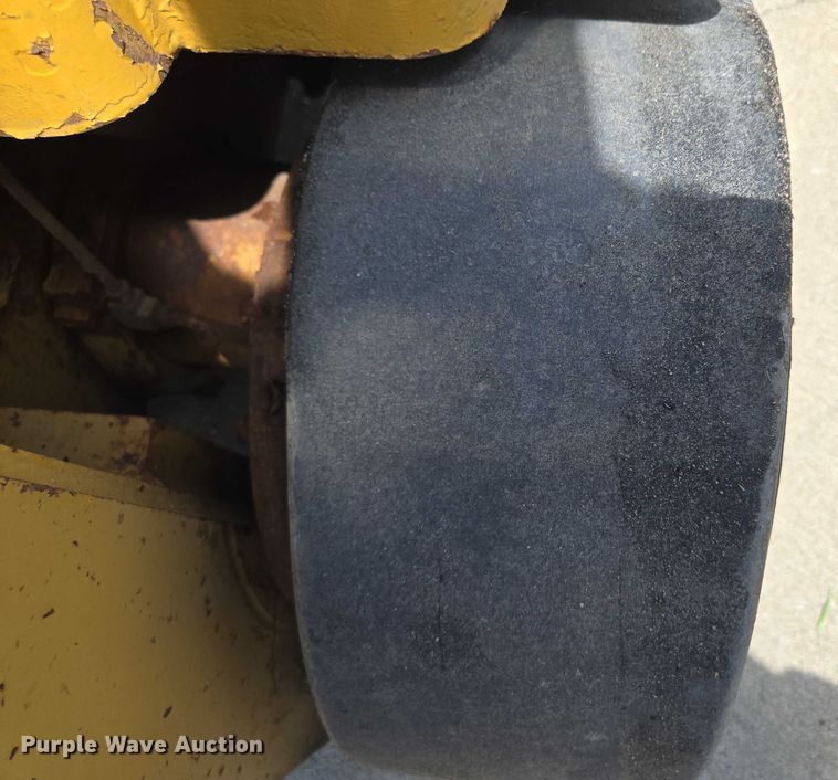 image for item EM7297 Hyster forklift