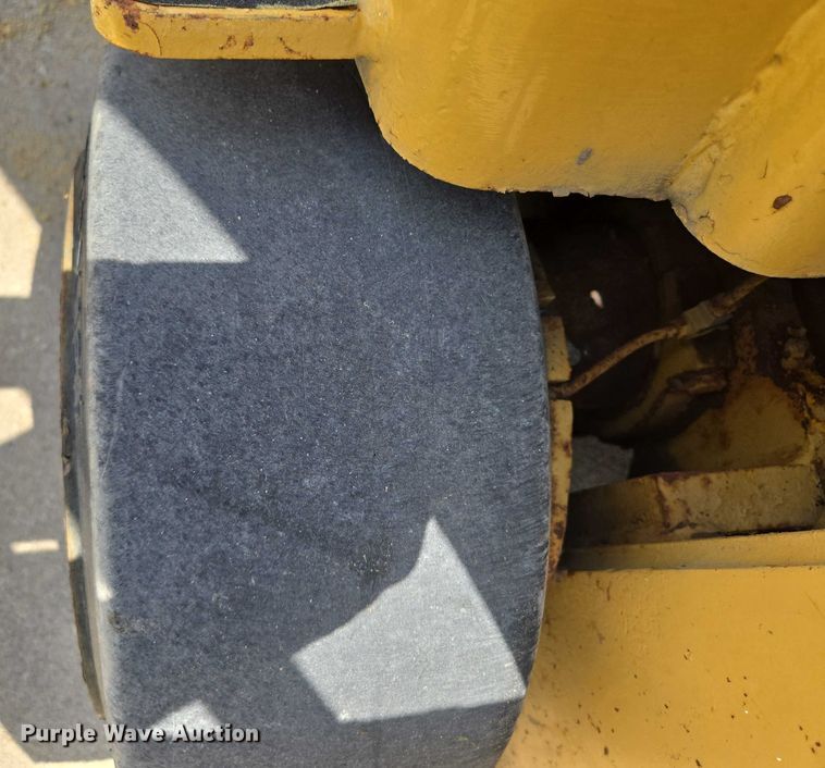 image for item EM7297 Hyster forklift