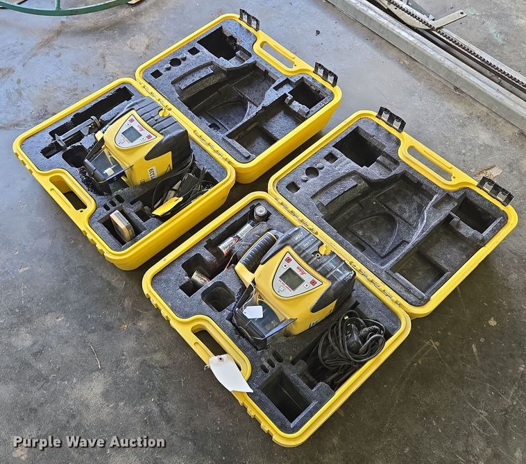 image for item EM7308 Leica (2) Leica laser transits