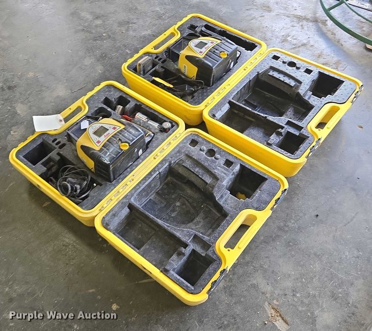 image for item EM7308 Leica (2) Leica laser transits