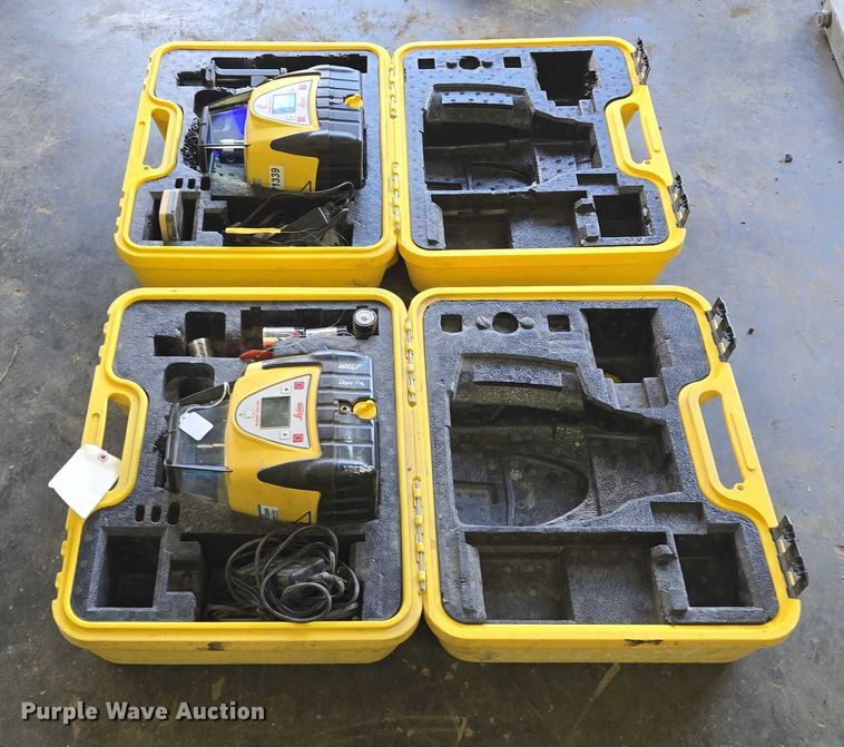 image for item EM7308 Leica (2) Leica laser transits