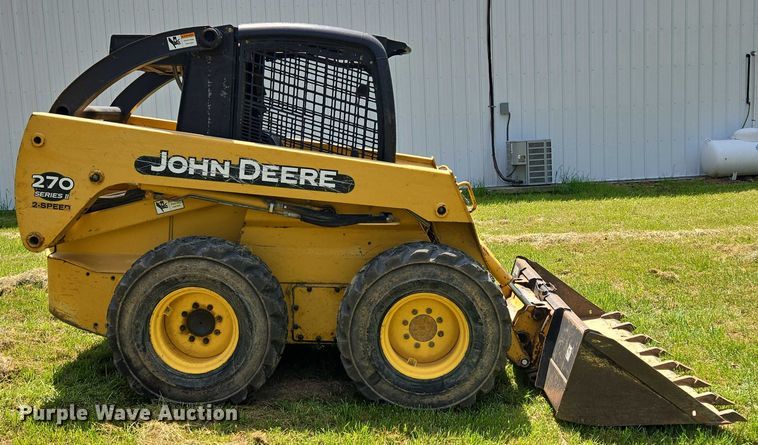 image for item EM7330 2003 John Deere 270 Series II skid steer loader