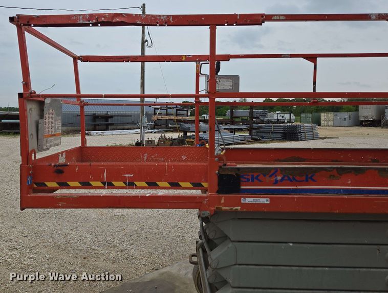 image for item EN3677 2008 Skyjack SJ4632 scissor lift