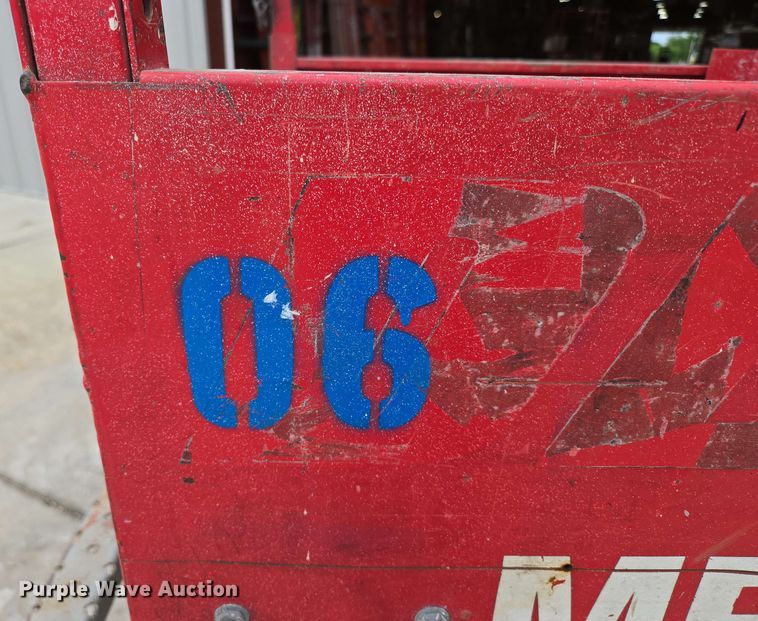 image for item EN3678 2000 MEC  1932ES scissor lift