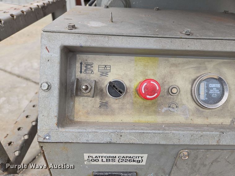 image for item EN3678 2000 MEC  1932ES scissor lift