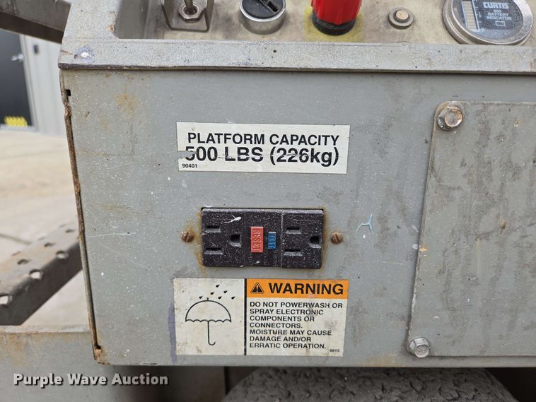 image for item EN3678 2000 MEC  1932ES scissor lift