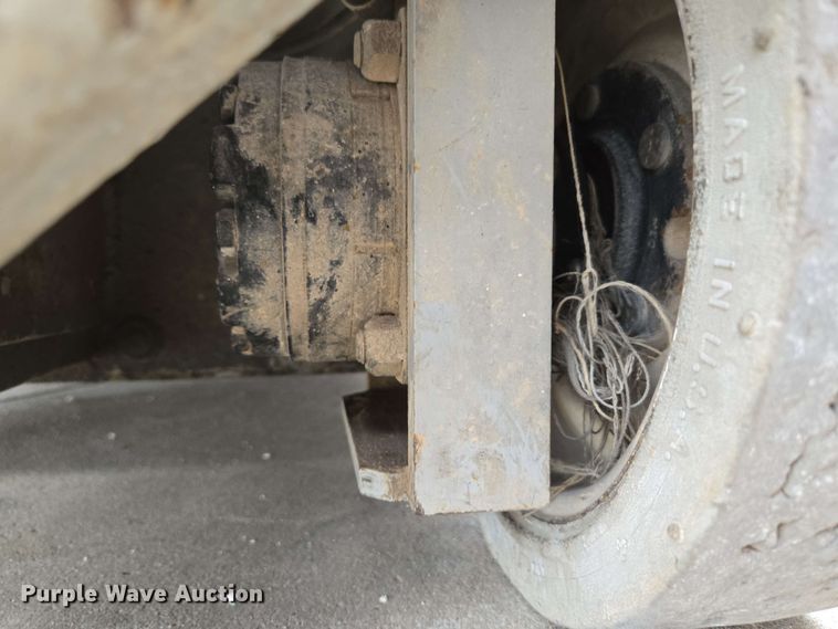 image for item EN3678 2000 MEC  1932ES scissor lift