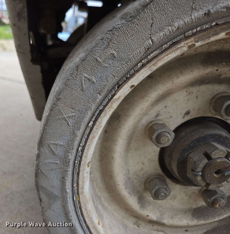 image for item EN3678 2000 MEC  1932ES scissor lift