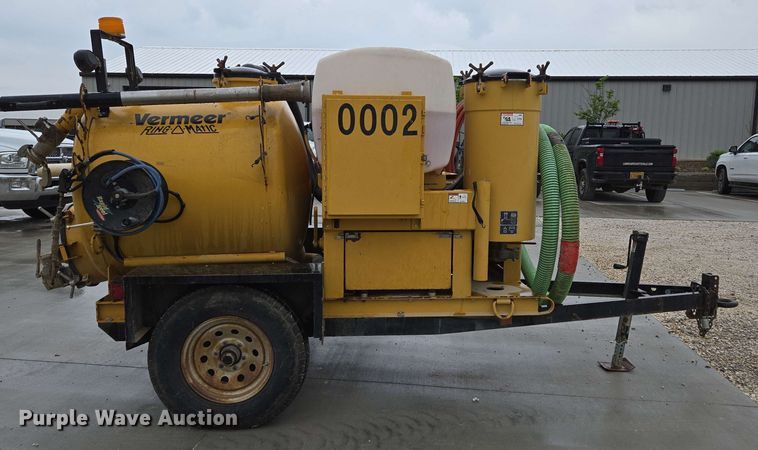 image for item EN3679 2005 Vermeer Ring-O-Matic 275 vacuum excavator