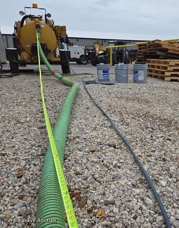 image for item EN3679 2005 Vermeer Ring-O-Matic 275 vacuum excavator