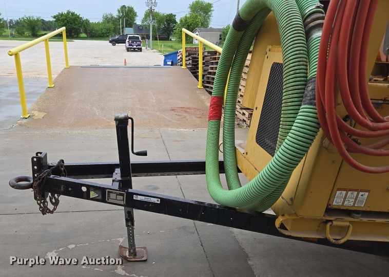 image for item EN3679 2005 Vermeer Ring-O-Matic 275 vacuum excavator