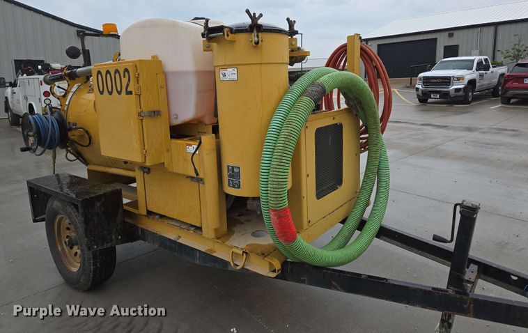 image for item EN3679 2005 Vermeer Ring-O-Matic 275 vacuum excavator