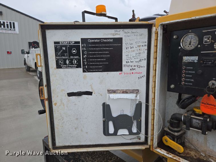 image for item EN3679 2005 Vermeer Ring-O-Matic 275 vacuum excavator