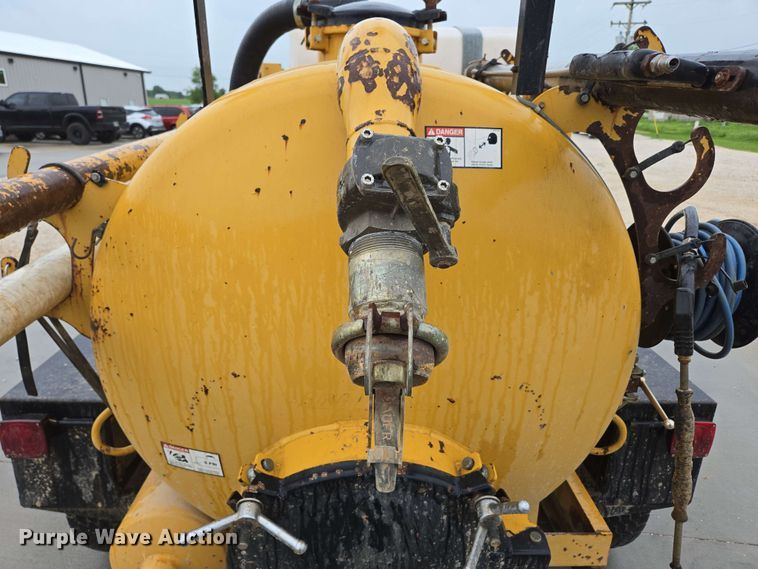 image for item EN3679 2005 Vermeer Ring-O-Matic 275 vacuum excavator