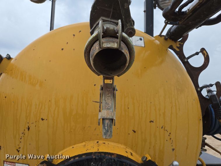 image for item EN3679 2005 Vermeer Ring-O-Matic 275 vacuum excavator