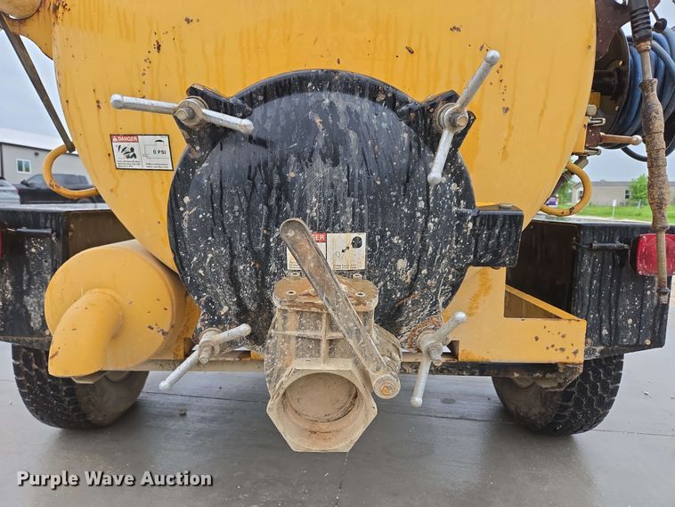 image for item EN3679 2005 Vermeer Ring-O-Matic 275 vacuum excavator