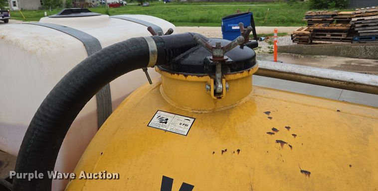 image for item EN3679 2005 Vermeer Ring-O-Matic 275 vacuum excavator