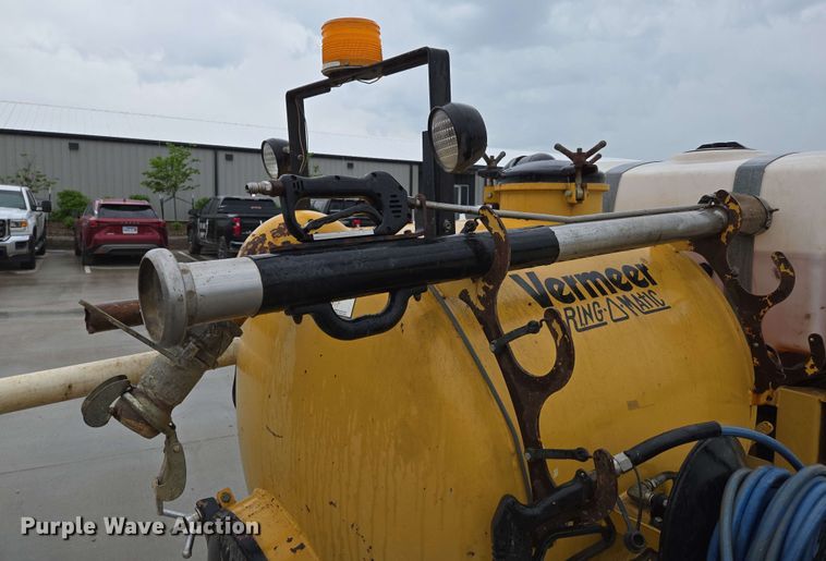 image for item EN3679 2005 Vermeer Ring-O-Matic 275 vacuum excavator