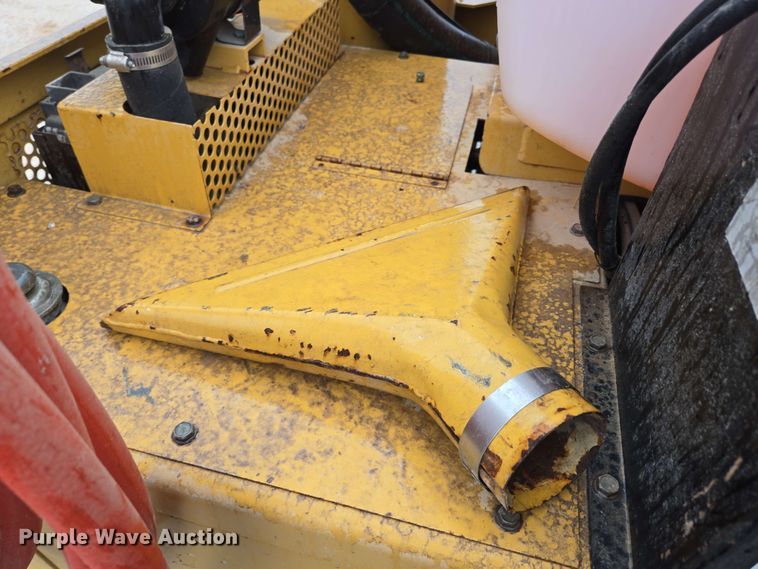 image for item EN3679 2005 Vermeer Ring-O-Matic 275 vacuum excavator