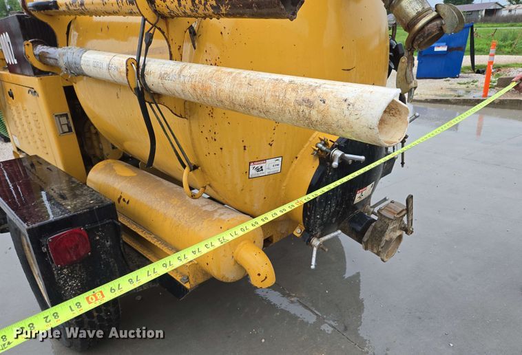 image for item EN3679 2005 Vermeer Ring-O-Matic 275 vacuum excavator