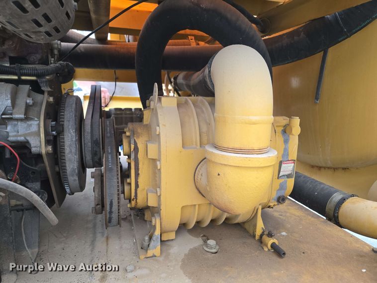 image for item EN3679 2005 Vermeer Ring-O-Matic 275 vacuum excavator