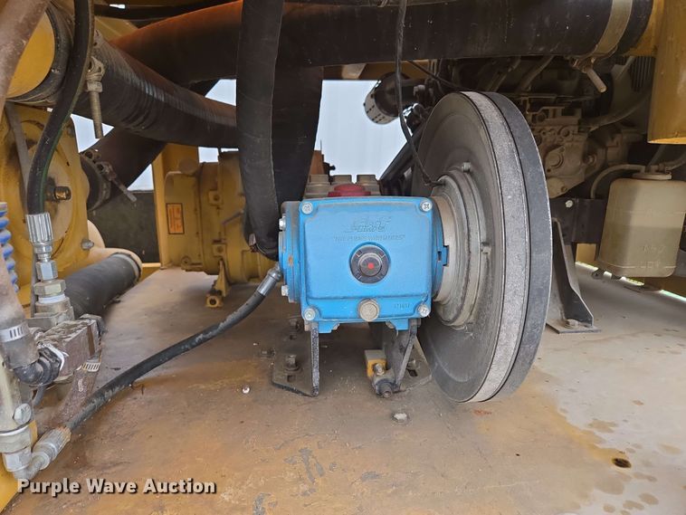 image for item EN3679 2005 Vermeer Ring-O-Matic 275 vacuum excavator