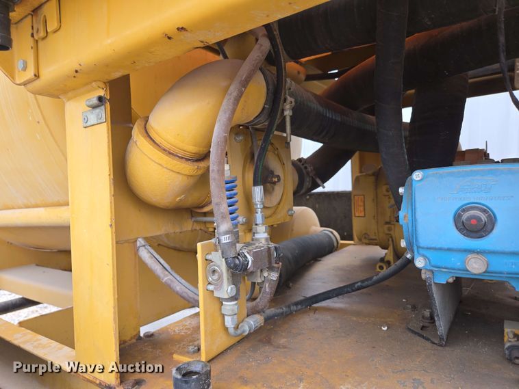 image for item EN3679 2005 Vermeer Ring-O-Matic 275 vacuum excavator