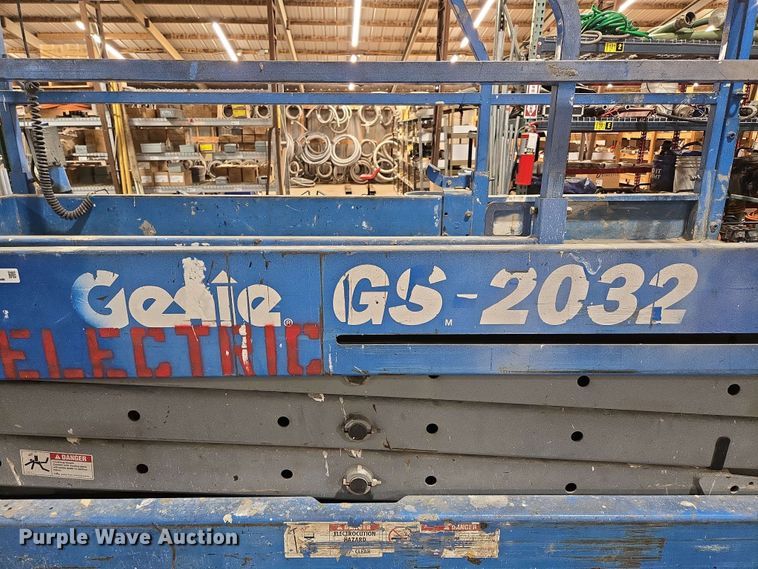 image for item EN3680 Genie GS-2032 scissor lift