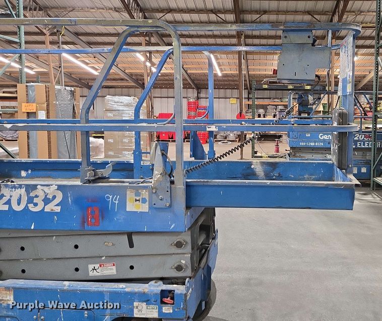 image for item EN3680 Genie GS-2032 scissor lift