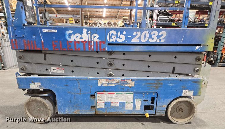 image for item EN3680 Genie GS-2032 scissor lift
