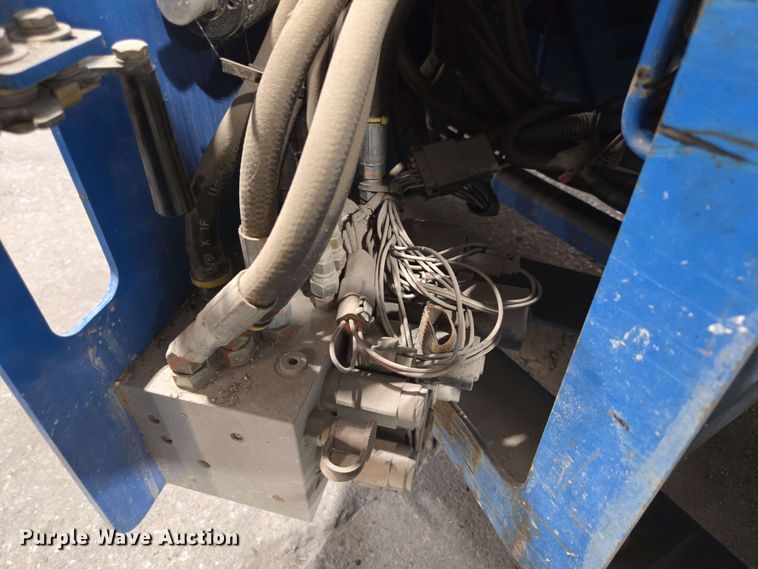 image for item EN3680 Genie GS-2032 scissor lift