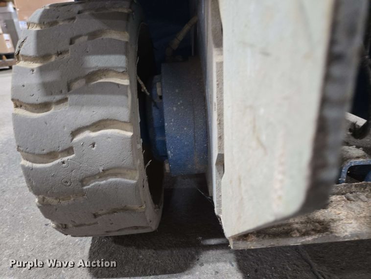 image for item EN3680 Genie GS-2032 scissor lift