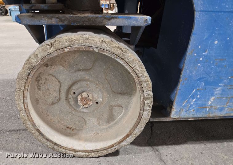 image for item EN3680 Genie GS-2032 scissor lift