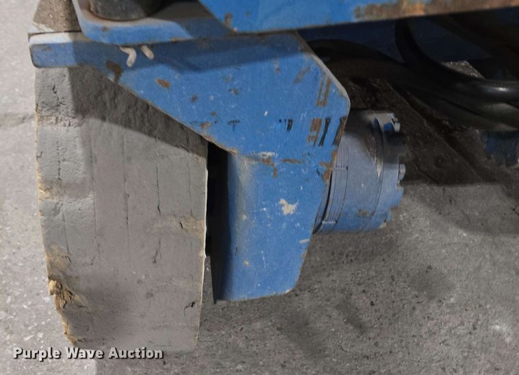 image for item EN3680 Genie GS-2032 scissor lift