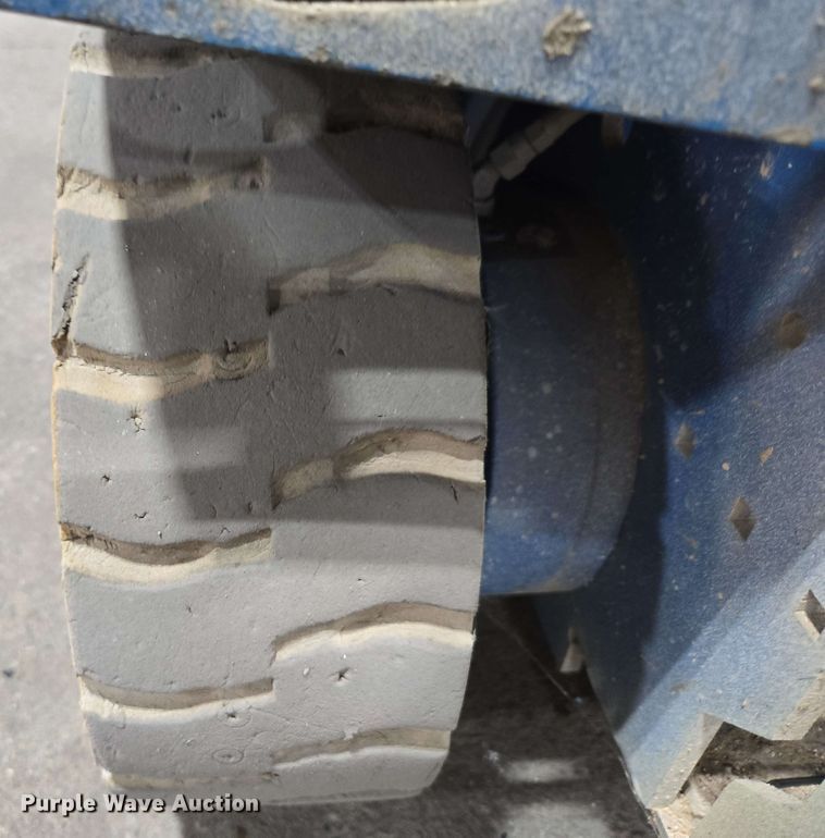 image for item EN3680 Genie GS-2032 scissor lift