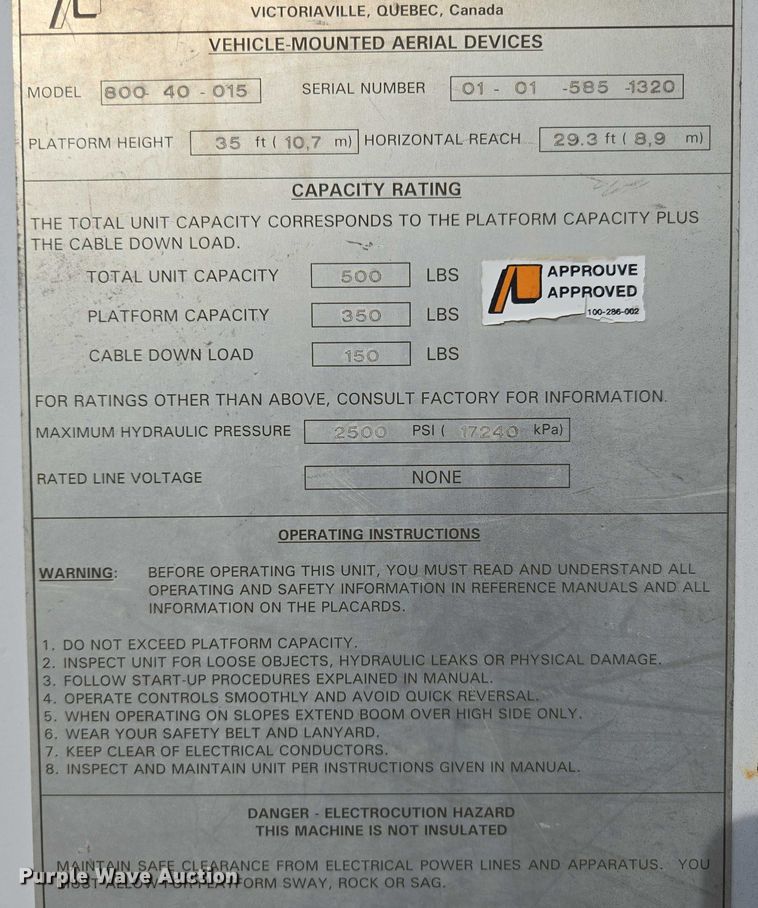 image for item EN3714 2001 GMC C6500 bucket truck