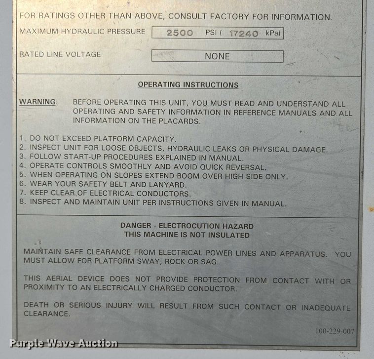 image for item EN3714 2001 GMC C6500 bucket truck