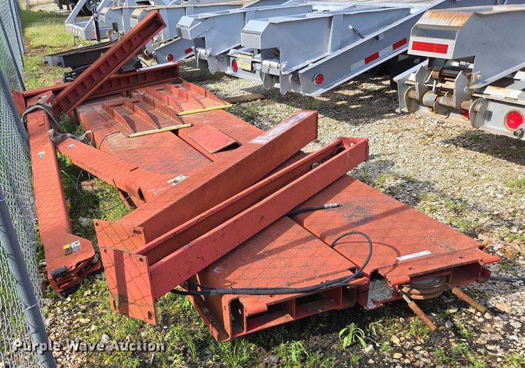 image for item EN3715 Ansi Automotive lift 