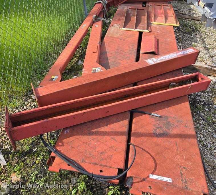 image for item EN3715 Ansi Automotive lift 