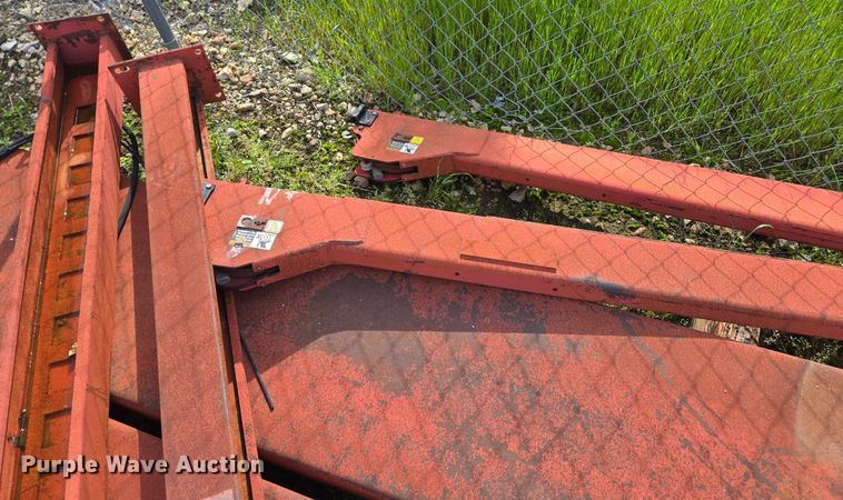 image for item EN3715 Ansi Automotive lift 