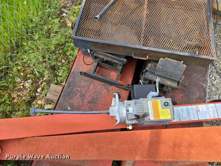 image for item EN3715 Ansi Automotive lift 