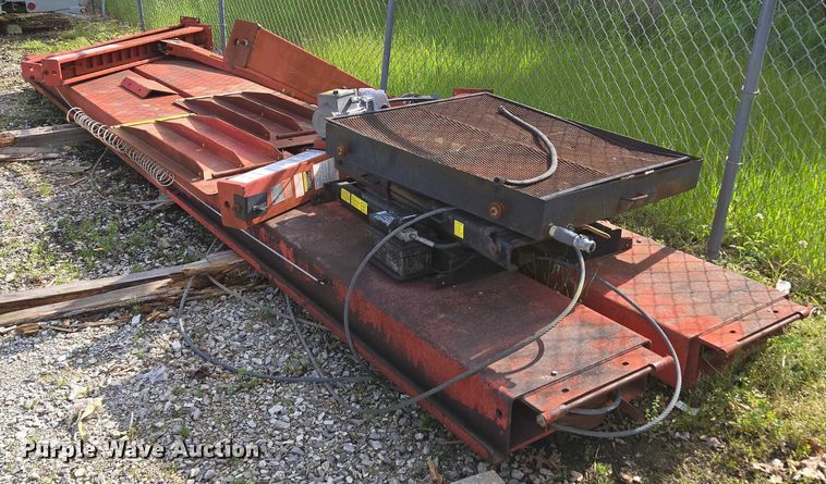 image for item EN3715 Ansi Automotive lift 