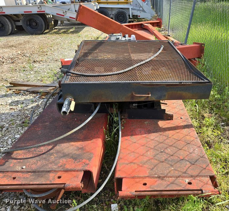 image for item EN3715 Ansi Automotive lift 