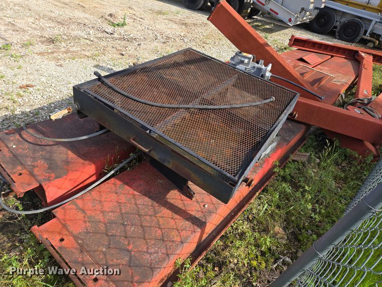 image for item EN3715 Ansi Automotive lift 