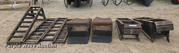 image for item EN3717 (8) steel trailer ramps