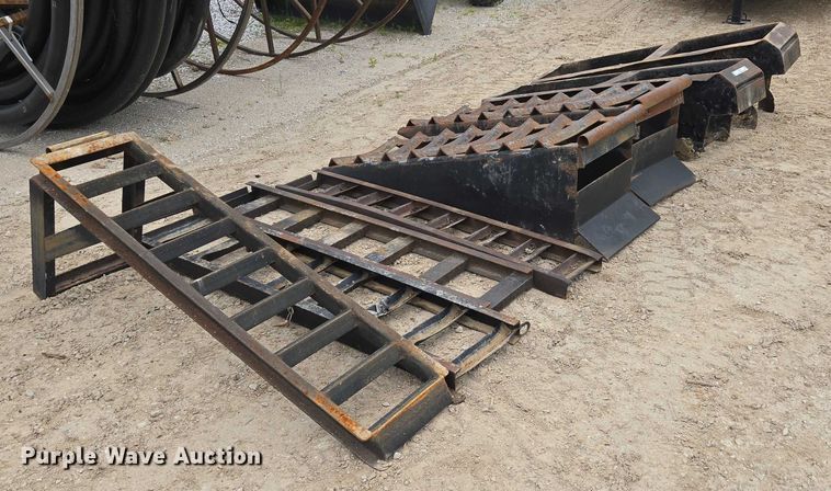 image for item EN3717 (8) steel trailer ramps