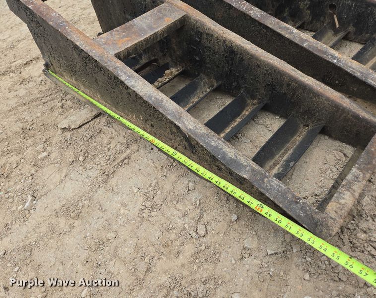 image for item EN3717 (8) steel trailer ramps