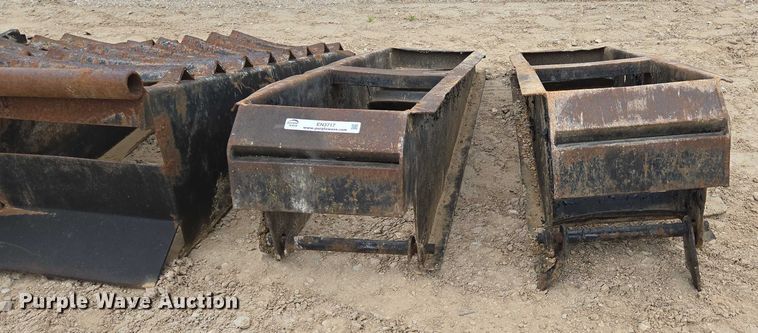 image for item EN3717 (8) steel trailer ramps