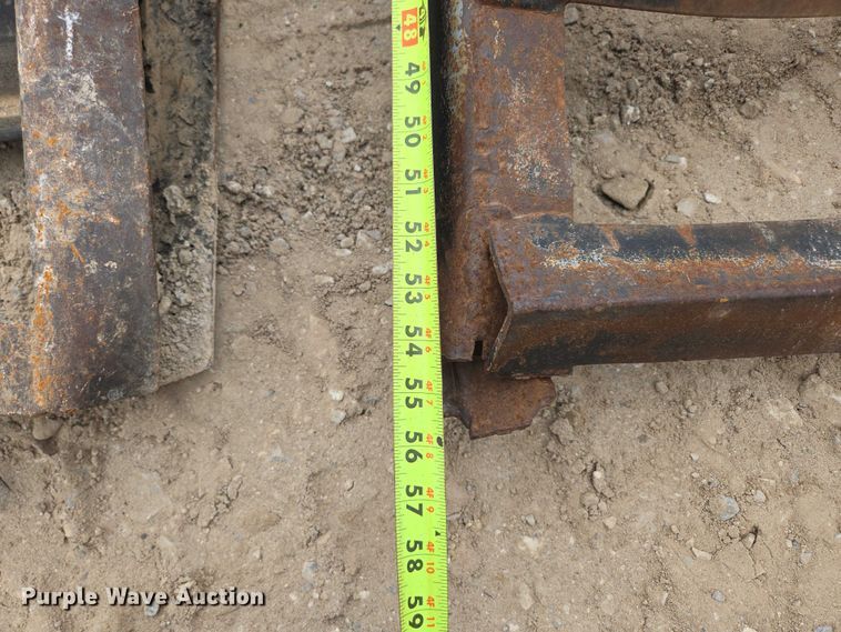 image for item EN3717 (8) steel trailer ramps