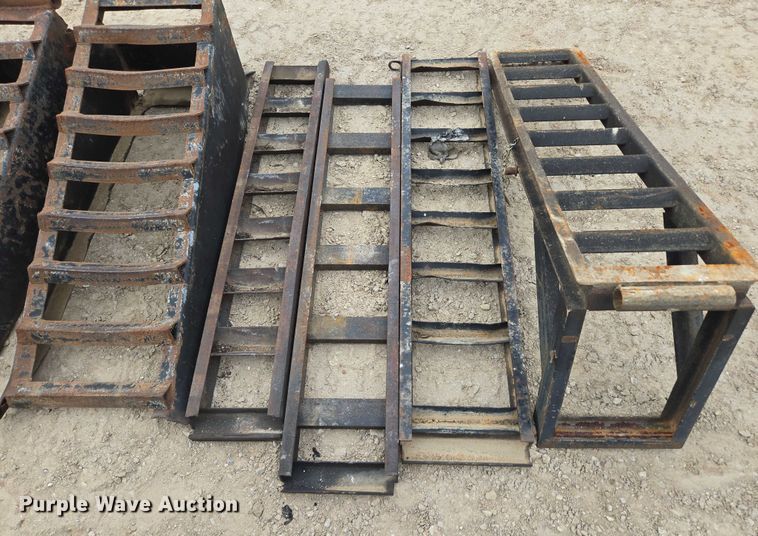 image for item EN3717 (8) steel trailer ramps